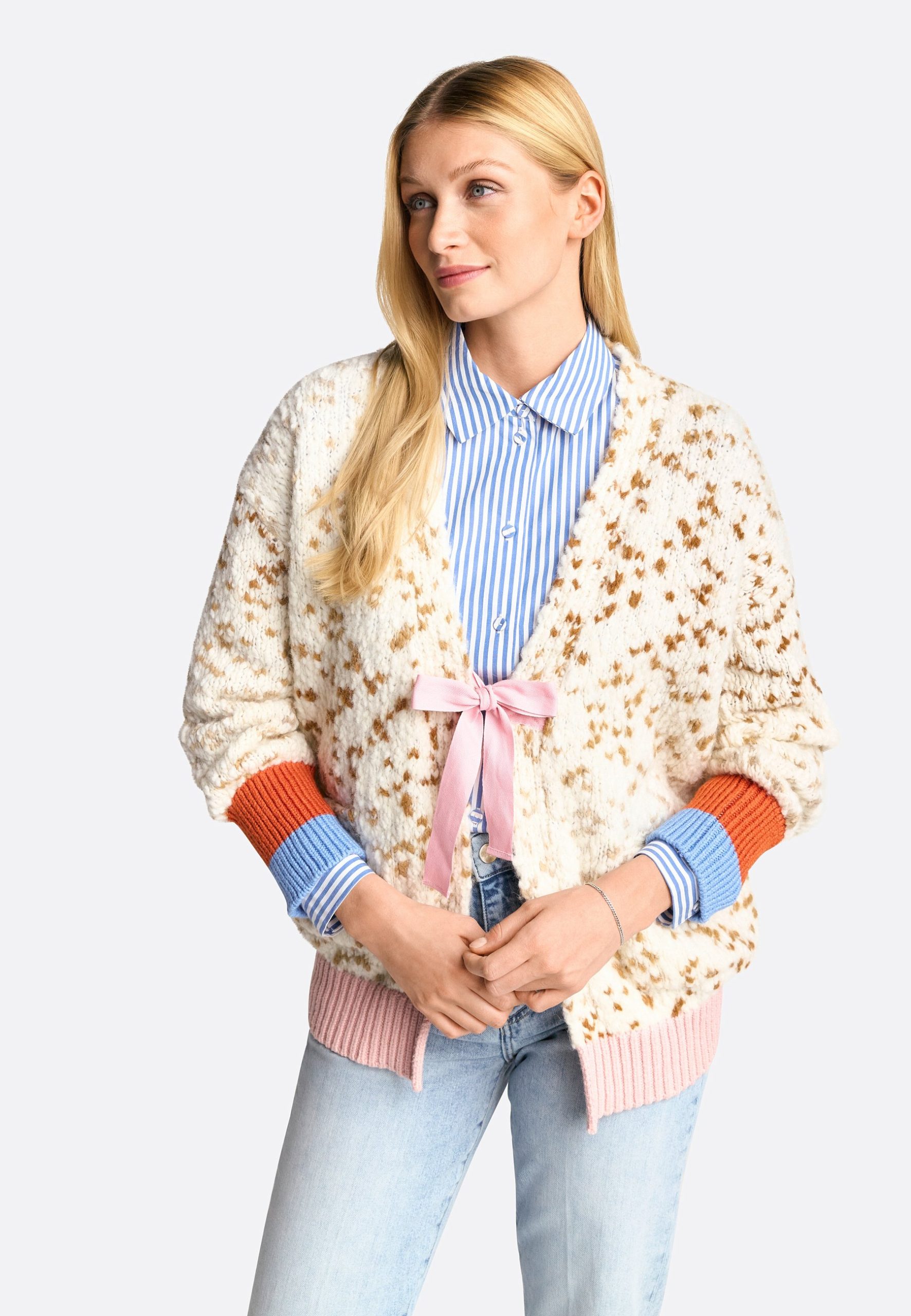 cardigan-mit-schleife-880kyr-1.jpg cardigan mit schleife – Bild 1