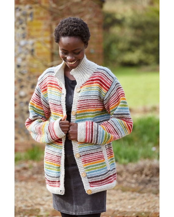 damen-strickjacke-bunt-053dsg-1.jpg damen strickjacke bunt – Bild 1