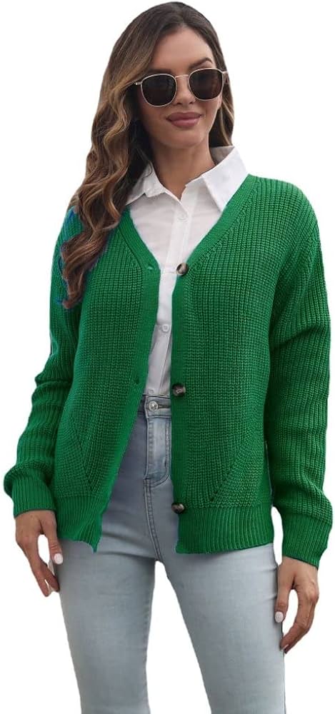 gruene-damen-strickjacke-320tjs.jpg grüne damen strickjacke – Bild 1
