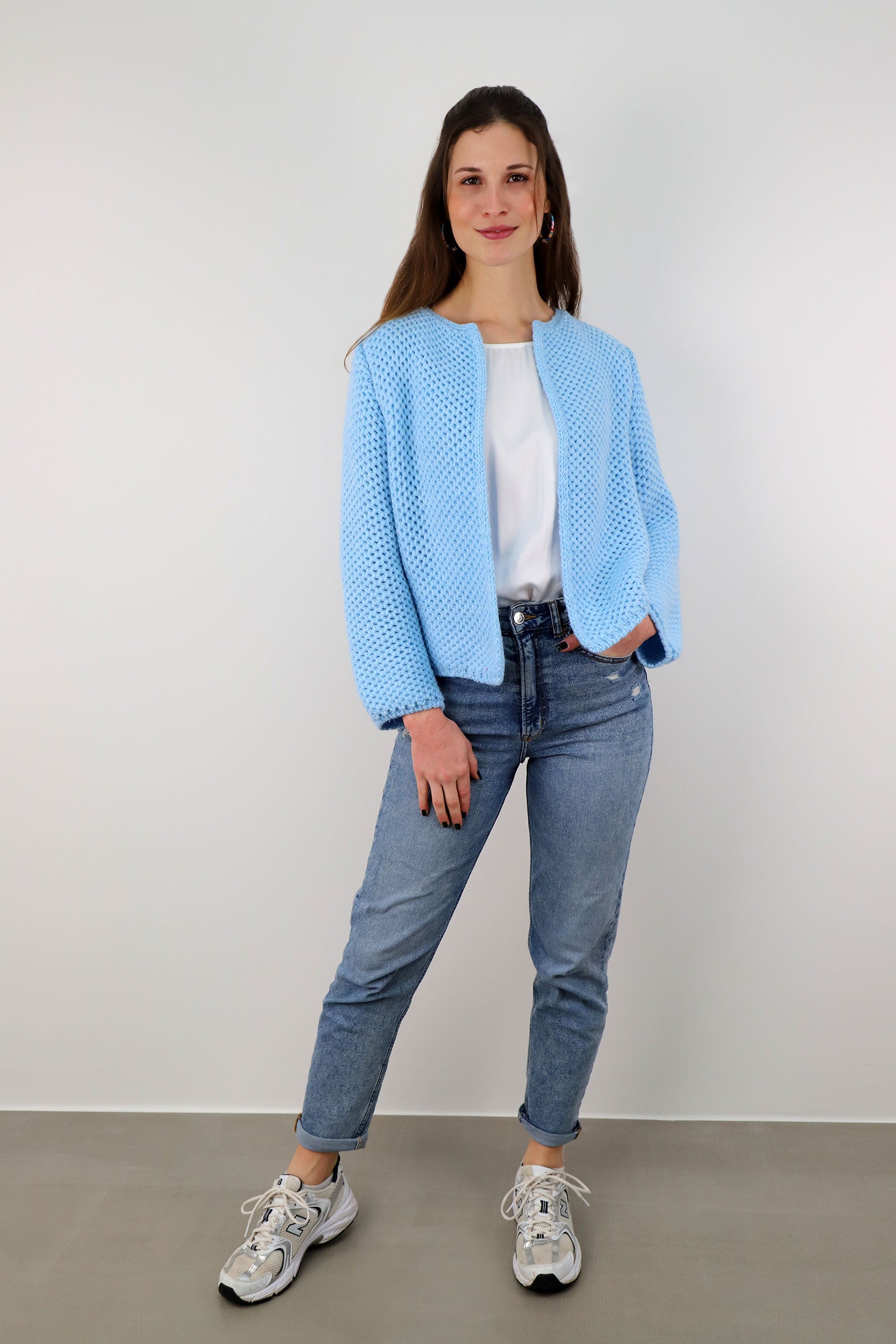 kurz-strickjacke-529lmk-1.jpg kurz strickjacke – Bild 1