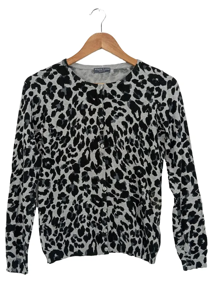 marie-lund-strickjacke-854hvf.webp marie lund strickjacke – Bild 1