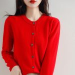 rote damen strickjacke