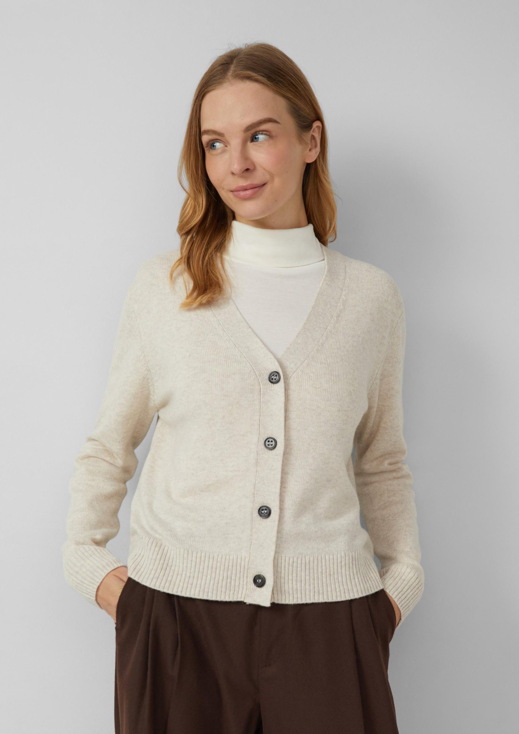 strickcardigan-553bpq-1.jpg strickcardigan – Bild 1