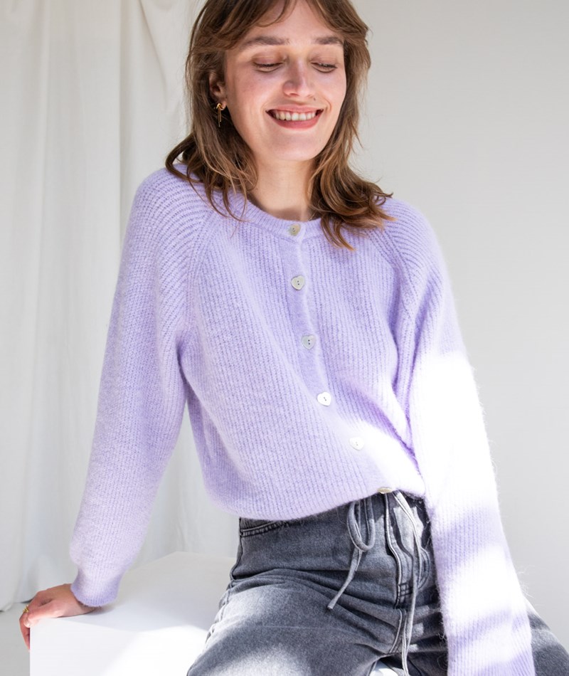 strickjacke-flieder-708hoh-1.jpg strickjacke flieder – Bild 1