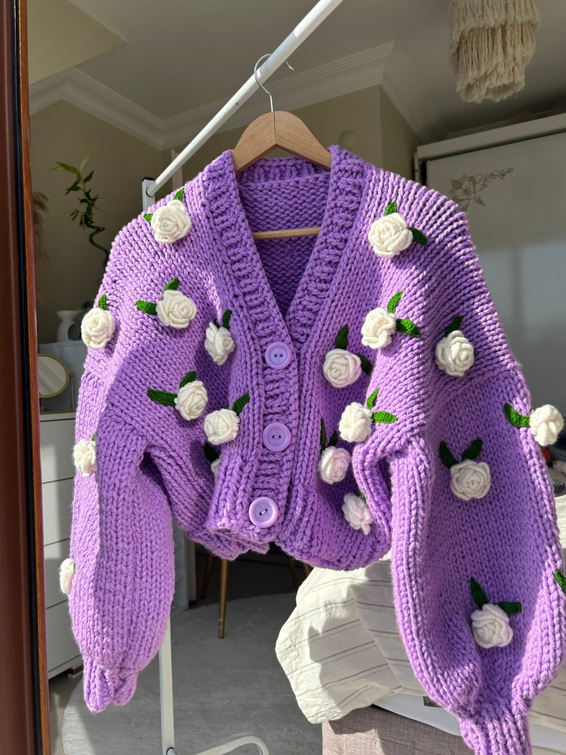 strickjacke-lila-839emn-1.jpg strickjacke lila – Bild 1