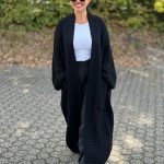 strickmantel schwarz