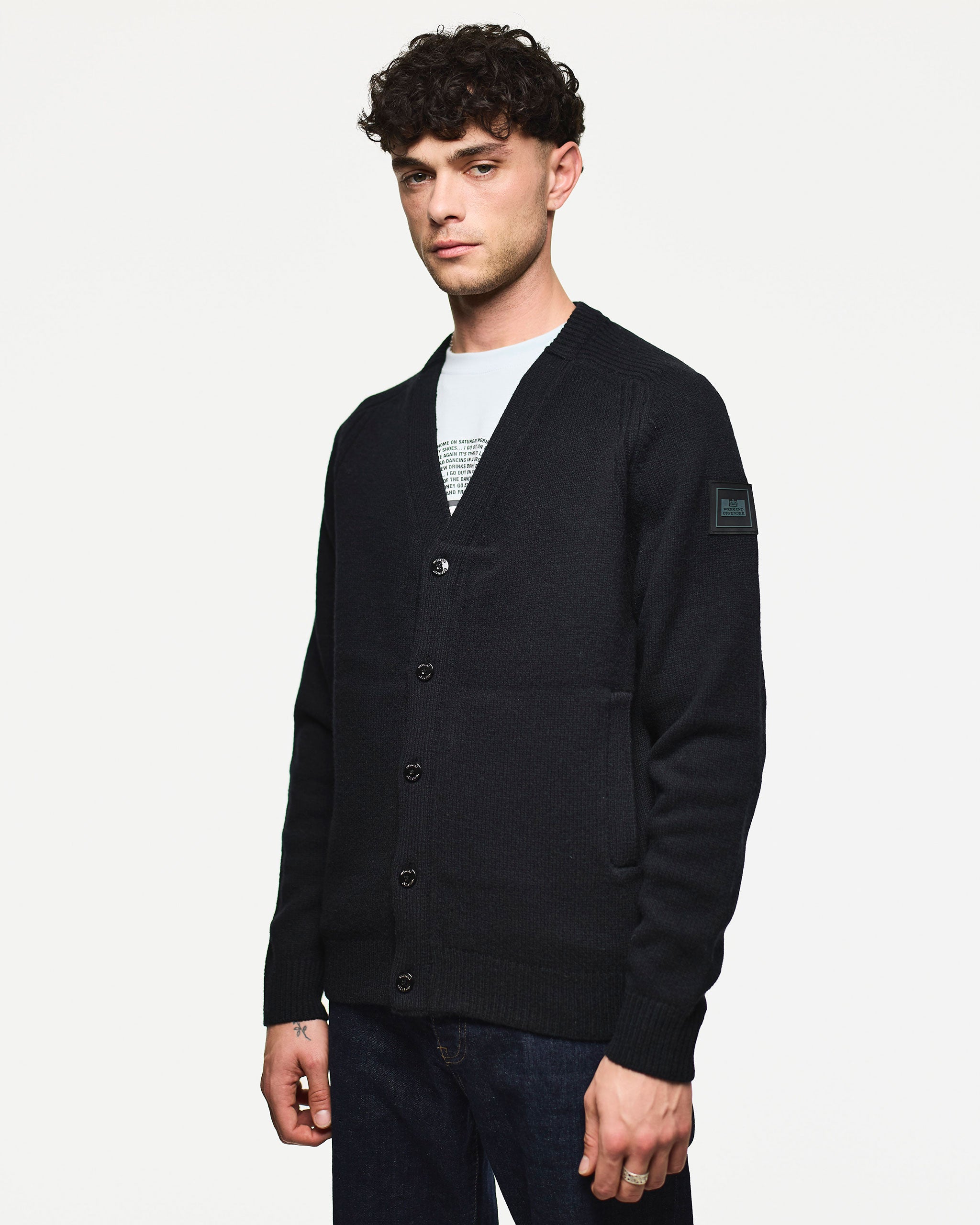wollstrickjacke-625jam-1.jpg wollstrickjacke – Bild 1